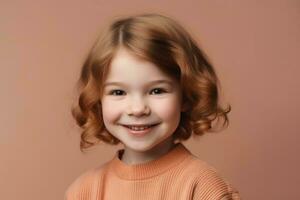 ai généré souriant fille enfant avec court frisé coiffure. produire ai photo