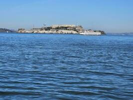 vue de alcatraz île de fort le maçon Port dans san francisco Californie photo