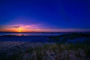 le coucher du soleil par le pont photo