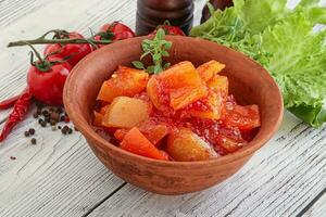 lecho hongrois à la tomate et au paprika photo