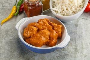 Indien cuisine - poulet beurre Masala photo