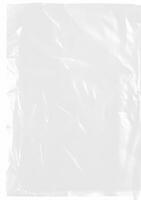 Plastique cellophane sac sur blanc Contexte. le texture regards Vide et brillant. le Plastique surface est ridé et en lambeaux fabrication abstrait modèle. photo
