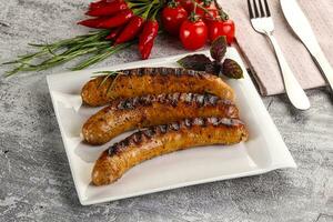 grillé Viande saucisses avec épices photo