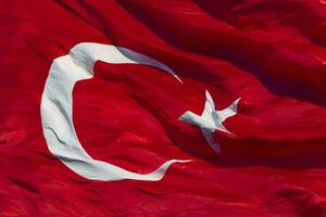 agitant turc drapeau dans plein Cadre voir. photo