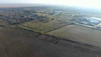 village élite krasnoarmeyskiy district, Krasnodar kraï, Russie. en volant à un altitude de 100 mètres. le se ruiner et oubli photo