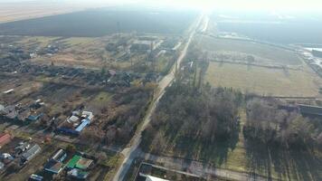 village élite krasnoarmeyskiy district, Krasnodar kraï, Russie. en volant à un altitude de 100 mètres. le se ruiner et oubli photo