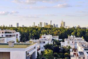 vue de moderne grattes ciels dans le ville centre. photo