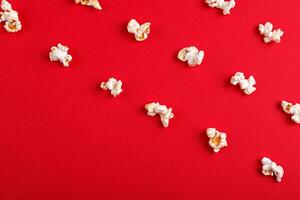 pop corn macro sur une rouge Contexte photo