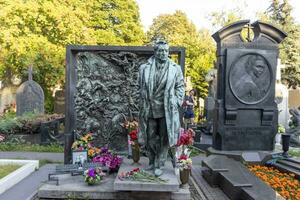 Moscou, Russie - 08.06.2023 - Mémorial à le célèbre soviétique russe artiste et acteur viachaslav Tikhonov à Novodievitchi cimetière, histoire photo