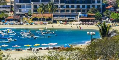 puerto escondido oaxaca Mexique 2023 pêche bateaux à le port plage dans puerto escondido Mexique. photo