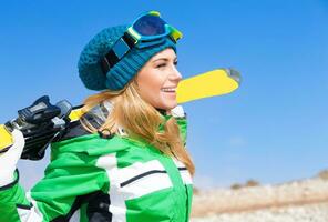 magnifique skieur femme photo