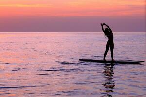 femme Faire yoga asanas photo