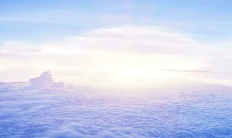 magnifique des nuages dans le Matin photo