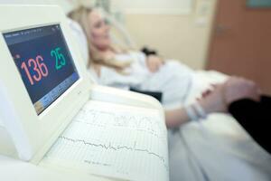 Enceinte femme dans le prénatal hôpital photo