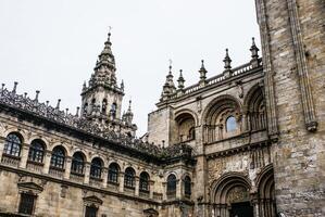 cathédrale de Santiago de compostelle le roman façade photo