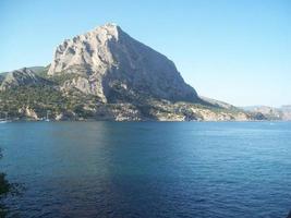 voyage en crimée mer montagne paysage photo