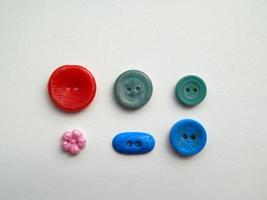 boutons de différentes compositions et tailles photo