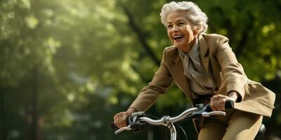 ai généré Sénior femme joyeusement cyclisme dans parc, argent cheveux, lumière du soleil. ai génératif. photo