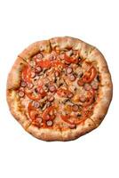 bavarois Pizza avec fumé saucisses, tomates, fromage, sel et épices photo