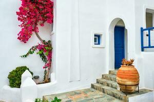 pittoresque Naoussa ville rue sur paros île, Grèce photo