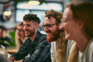 ai généré groupe de affaires gens ayant une réunion à Créatif Bureau photo