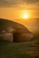 ai généré lever du soleil plus de une mégalithique tombeau photo