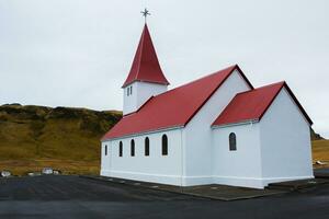 pittoresque paysage avec vert la nature dans Islande photo