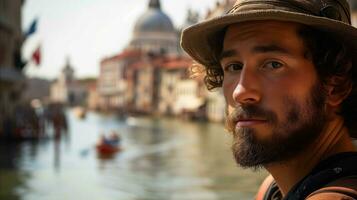 ai généré Venise voyageur avec chapeau et chemise sur. génératif ai photo