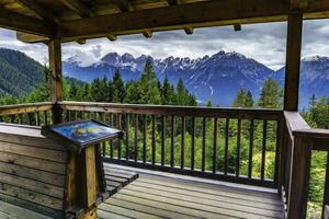 vue de le alpin stubai Montagne pics photo