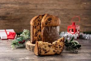 panettone italien traditionnel pour noël photo