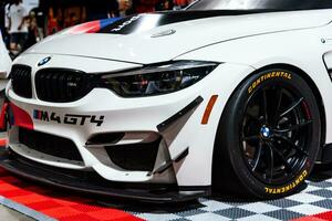 longue plage, Californie - avr 15, 2023 - BMW gt4 dans le paddock expo centre photo