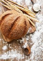 pain aux épis de blé et farine