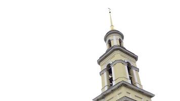 magnifique architectural façade de le Christian église avec d'or dômes. Stock images. blanc des murs de église avec d'or dômes sur Contexte de nuageux ciel photo