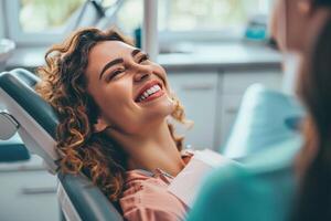 ai généré rempli de sourire femme à la recherche à le dentiste photo