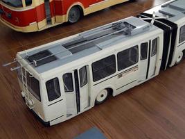 maquettes de trolleybus, maquettes de transports électriques urbains photo