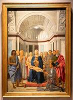 Madone et enfant avec saints, anges et Federico da Montefeltro, par peintre piero della Francesca, 1470 photo