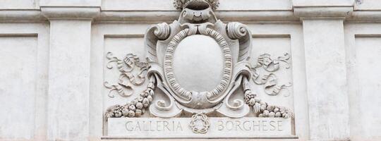 Rome, Italie - galleria borghese - borghese Galerie bâtiment - symbole au dessus le entrée photo