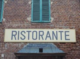 enseigne de restaurant ristorante photo