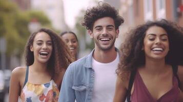 ai génératif content multiracial copains ayant amusement ensemble en marchant sur ville rue groupe de Jeune gens pendaison en dehors dans ville sur une ensoleillé journée Université élèves parlant et rire en dehors bruyant dans co photo