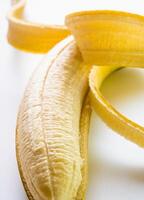 banane cavendish isolé sur fond blanc photo