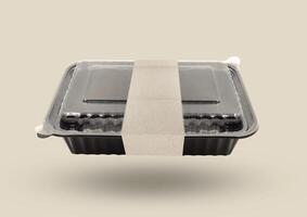 Plastique nourriture emballage plateau avec clair Plastique couverture maquette photo