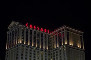 Atlantic City, États-Unis, 26 août 2017 - détail de l'hôtel et casino Caesars à Atlantic City, États-Unis. il est ouvert en 1979 et compte aujourd'hui plus de 3400 machines à sous et 1158 chambres d'hôtel. photo