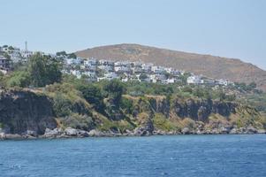 mer égée en turquie, panorama des montagnes et de la côte photo