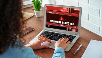 arnaque virus Spyware malware antivirus concept photo
