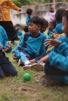 magelang,indonésie.12-05-2023.group de Jardin d'enfants école les enfants et enseignants en jouant et apprentissage en plein air. photo