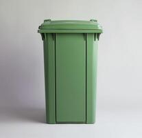 ai généré une vert recyclage poubelle sur une nettoyer blanc arrière-plan, le compostage et déchets réduction concept photo