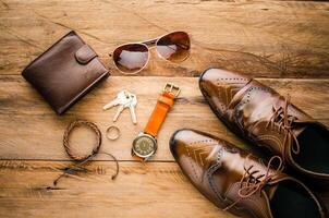 accessoires pour Hommes sur le en bois sol photo