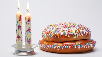 ai généré traditionnel russe kulich Pâques pain avec blanc glaçage et coloré arrose, flanqué par décoratif bougies. petit gâteau. sur blanc Contexte. idéal pour de fête occasions et Pâques photo