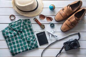 costumes d'accessoires de voyage. passeports, bagages, le coût des cartes de voyage préparées pour le voyage photo