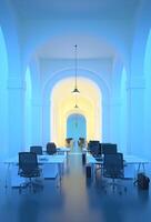 intérieur de Bureau avec bleu des murs et cambre. photo